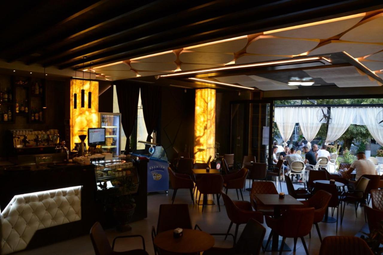 Royal Hotel Peshkopi Albania Exteriér fotografie