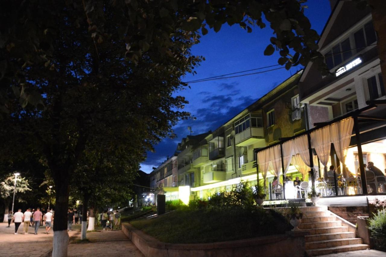 Royal Hotel Peshkopi Albania Exteriér fotografie