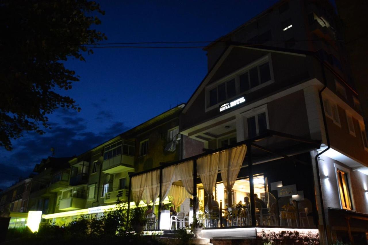 Royal Hotel Peshkopi Albania Exteriér fotografie